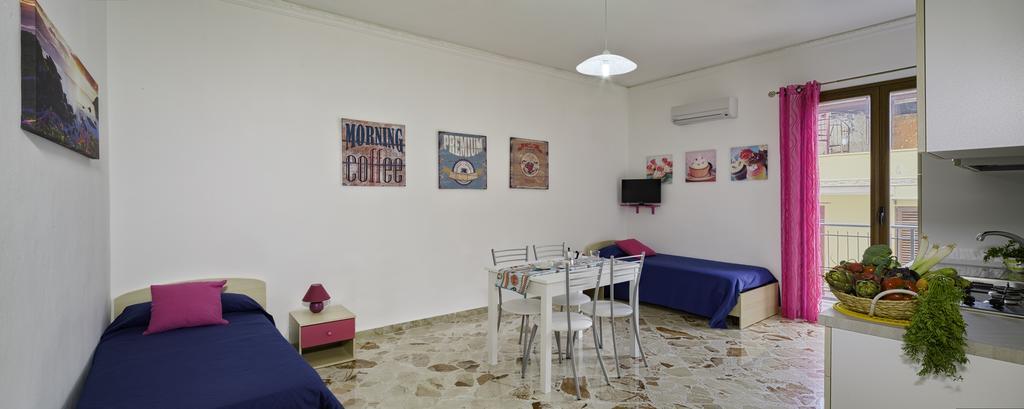 Airport Home & Bringo Car Rental Carini Zewnętrze zdjęcie