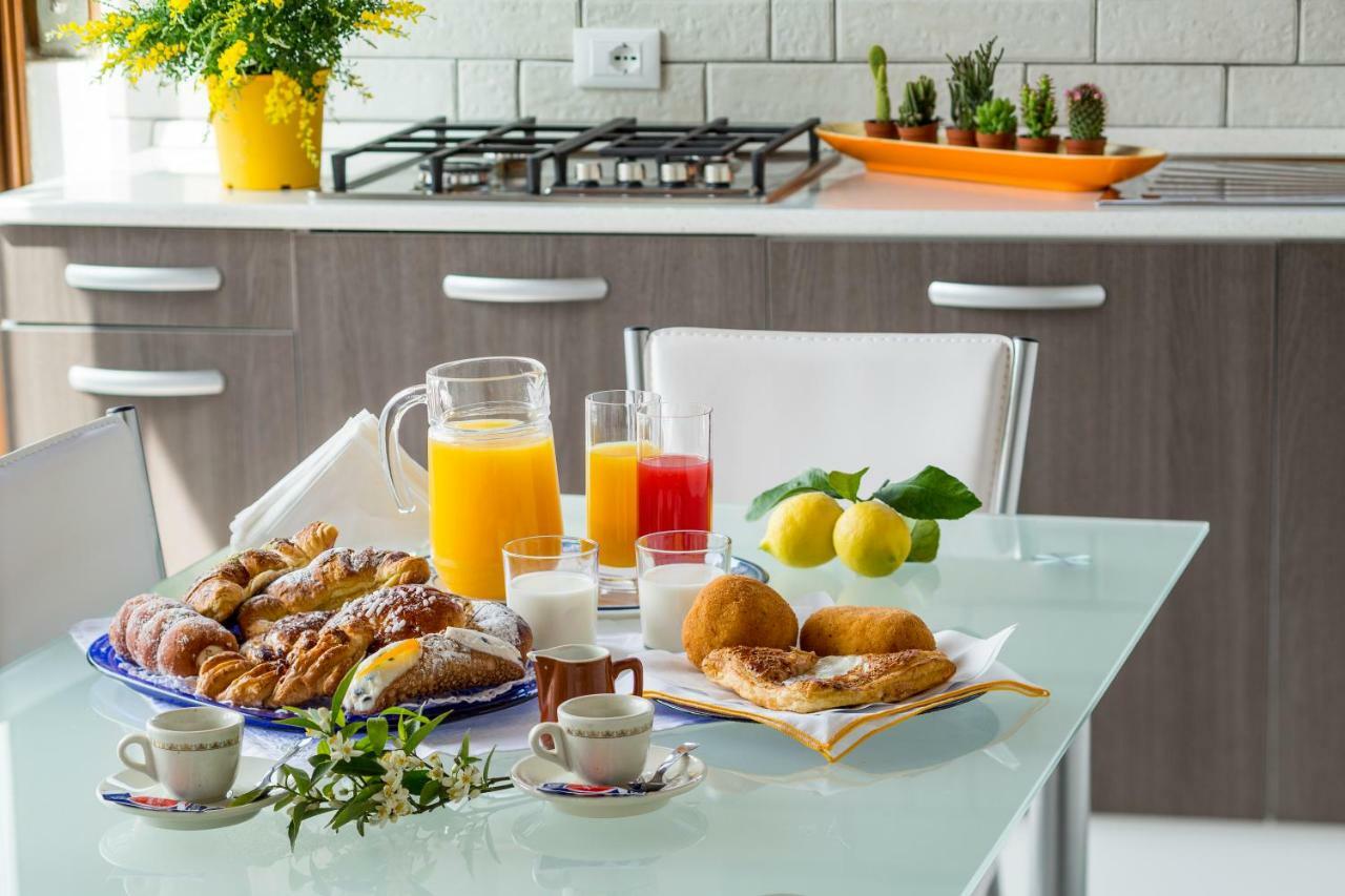 Airport Home & Bringo Car Rental Carini Zewnętrze zdjęcie